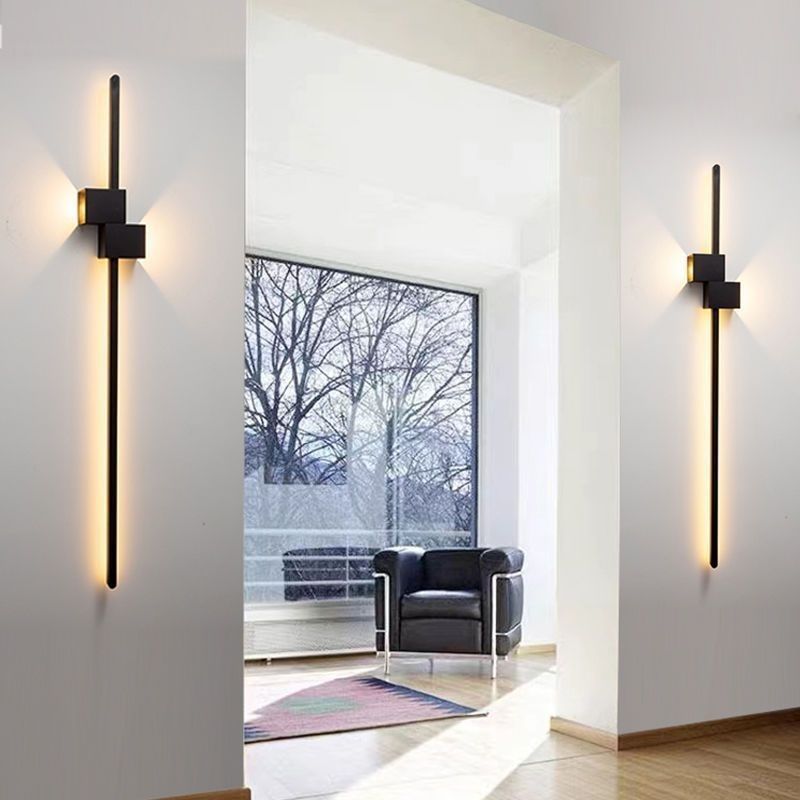 Linear Black or Gold Bedside Wall Light / Warm Light / 80cm Gold